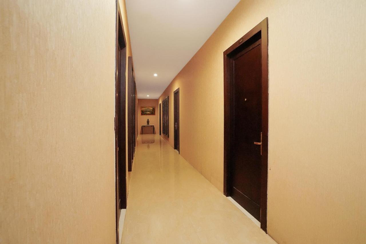 Istana Permata Ngagel Hotel Surabaya Kültér fotó